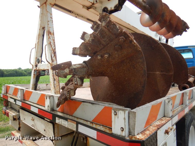 image for item IL9852 2000 Sterling L-Line  digger derrick truck