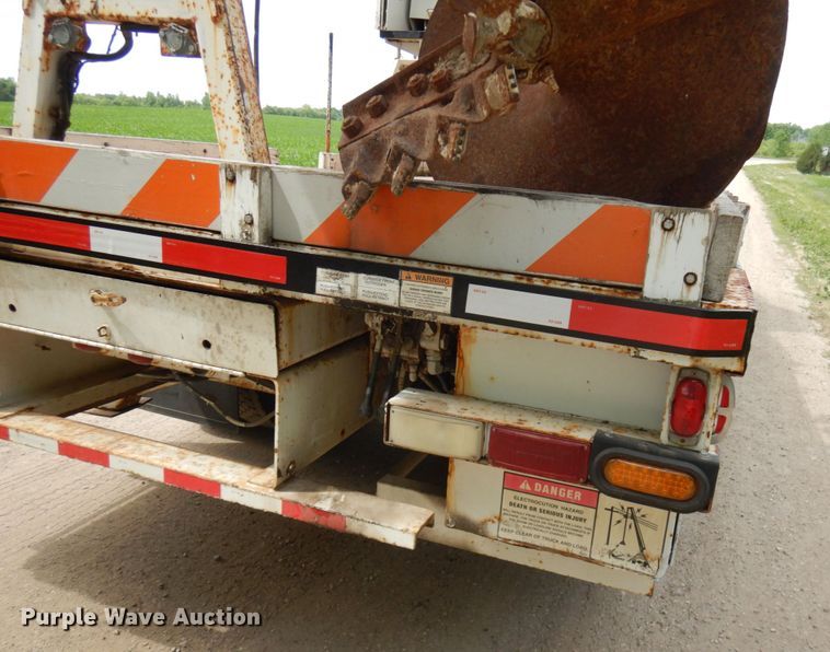 image for item IL9852 2000 Sterling L-Line  digger derrick truck