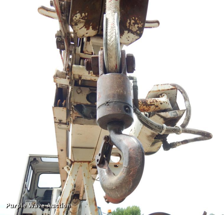 image for item IL9852 2000 Sterling L-Line  digger derrick truck