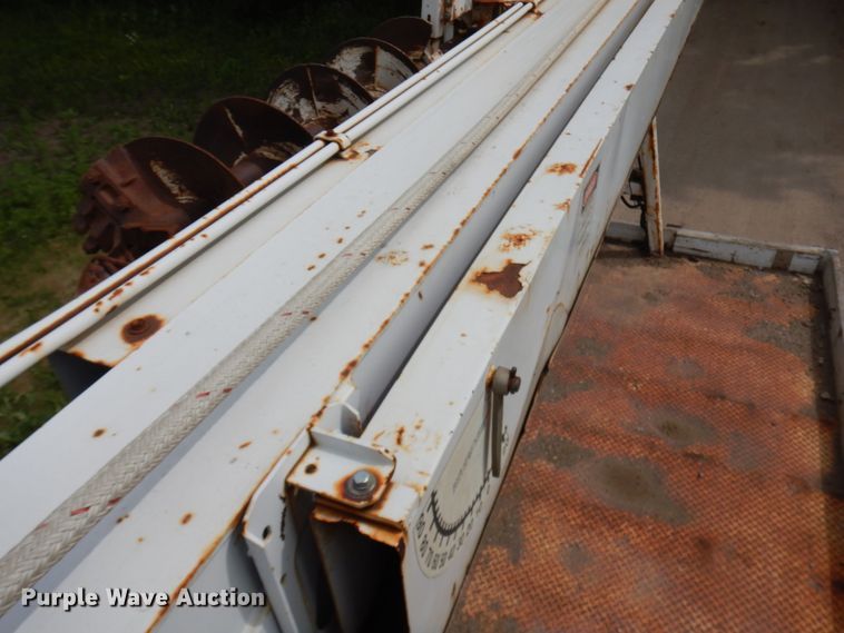 image for item IL9852 2000 Sterling L-Line  digger derrick truck