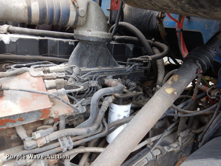 image for item IL9852 2000 Sterling L-Line  digger derrick truck