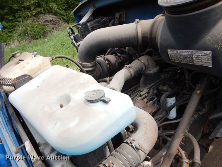 image for item IL9852 2000 Sterling L-Line  digger derrick truck