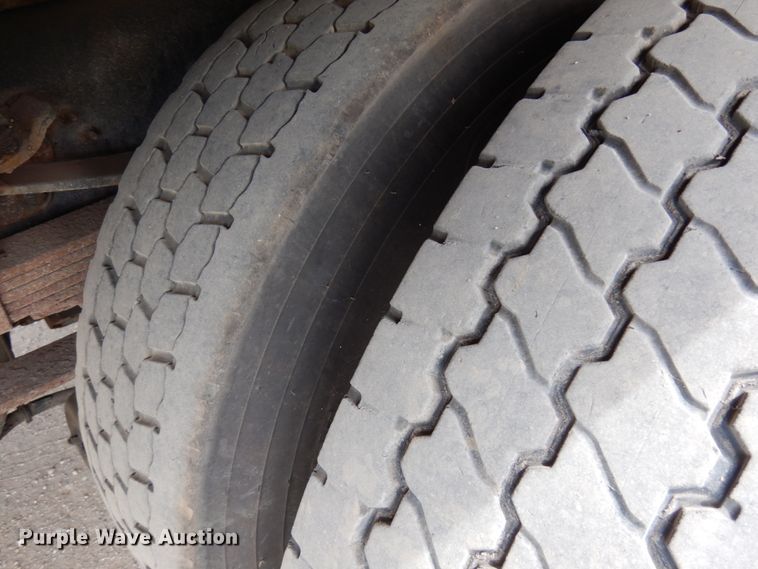 image for item IL9852 2000 Sterling L-Line  digger derrick truck