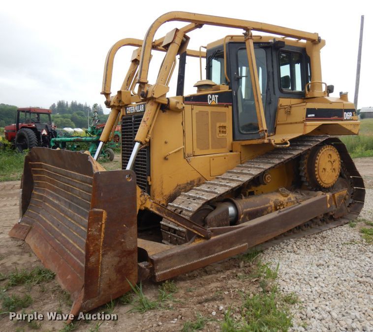 image for item IL9859 1999 Caterpillar D6R XL  dozer