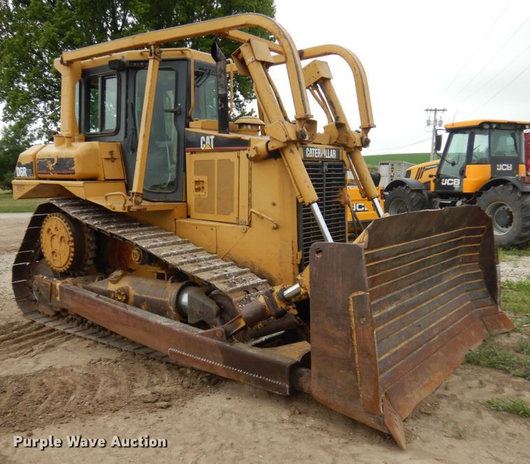 image for item IL9859 1999 Caterpillar D6R XL  dozer
