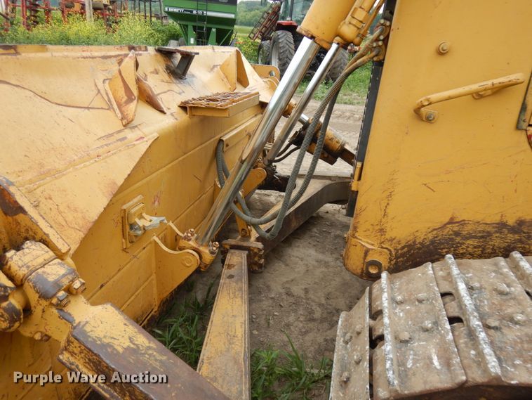 image for item IL9859 1999 Caterpillar D6R XL  dozer