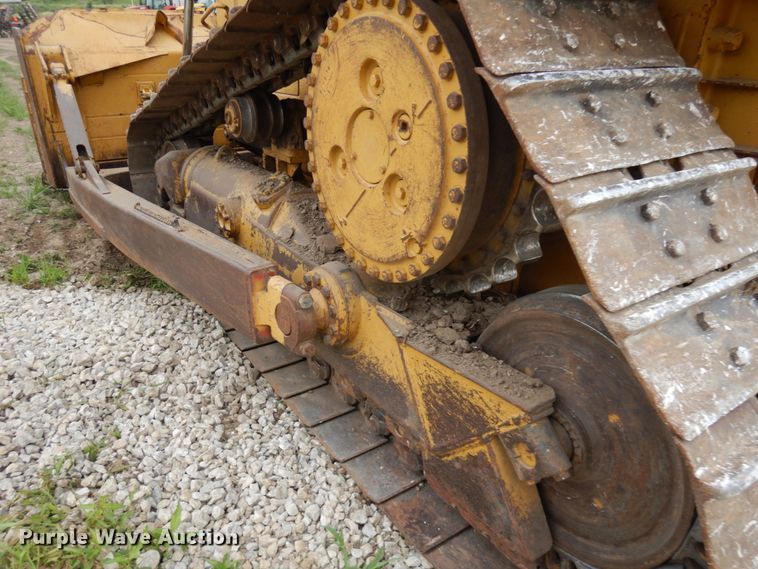 image for item IL9859 1999 Caterpillar D6R XL  dozer