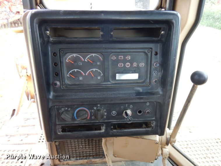 image for item IL9859 1999 Caterpillar D6R XL  dozer