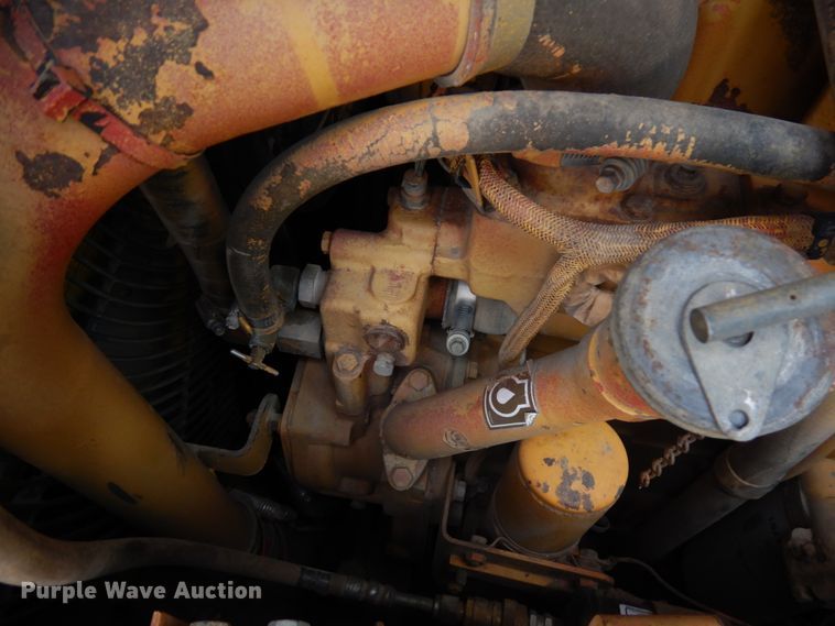 image for item IL9859 1999 Caterpillar D6R XL  dozer