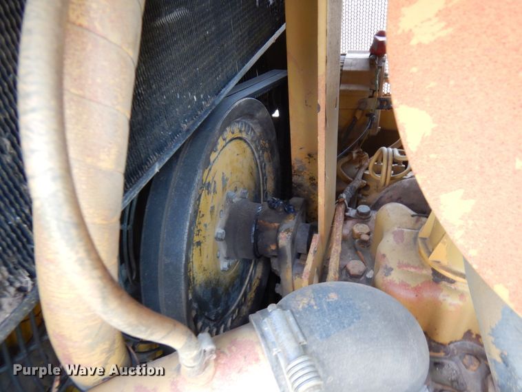 image for item IL9859 1999 Caterpillar D6R XL  dozer