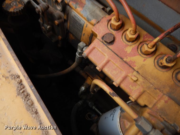 image for item IL9859 1999 Caterpillar D6R XL  dozer