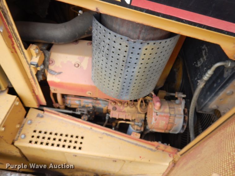image for item IL9859 1999 Caterpillar D6R XL  dozer