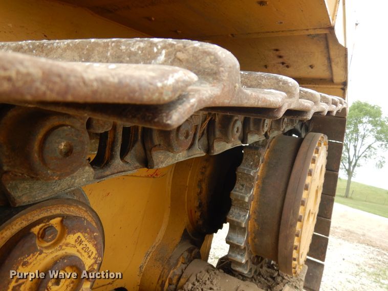 image for item IL9859 1999 Caterpillar D6R XL  dozer