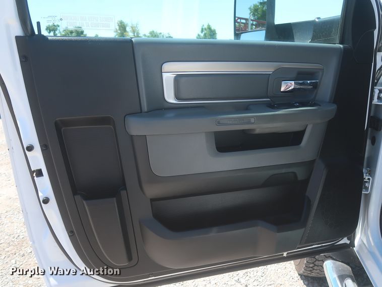 image for item IO9199 2014 Dodge Ram 5500HD  utility / service truck