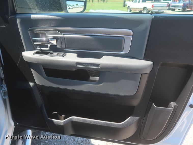 image for item IO9199 2014 Dodge Ram 5500HD  utility / service truck