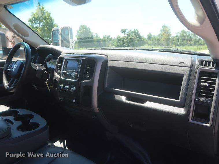 image for item IO9199 2014 Dodge Ram 5500HD  utility / service truck