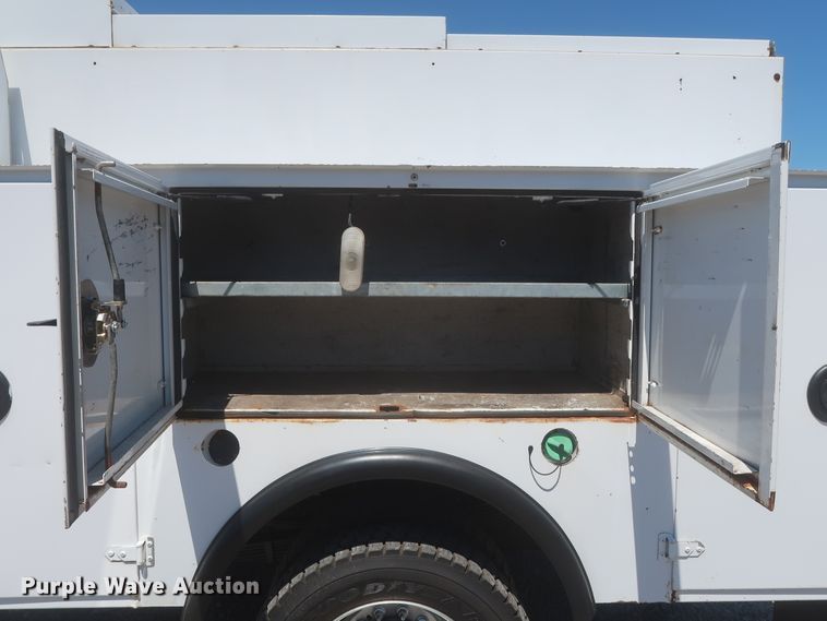 image for item IO9199 2014 Dodge Ram 5500HD  utility / service truck