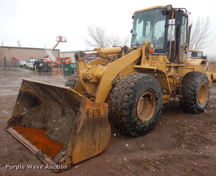 image for item IP9185 1996 Caterpillar 938F  wheel loader