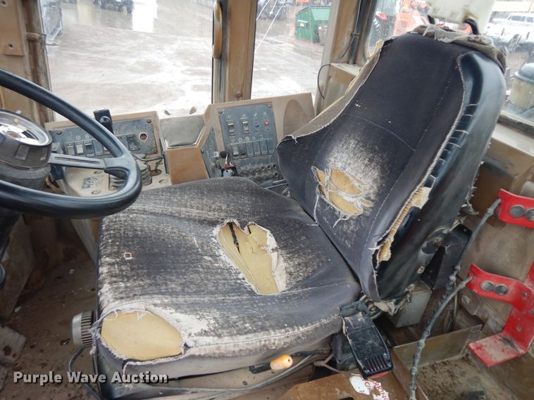 image for item IP9185 1996 Caterpillar 938F  wheel loader