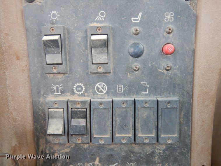 image for item IP9185 1996 Caterpillar 938F  wheel loader