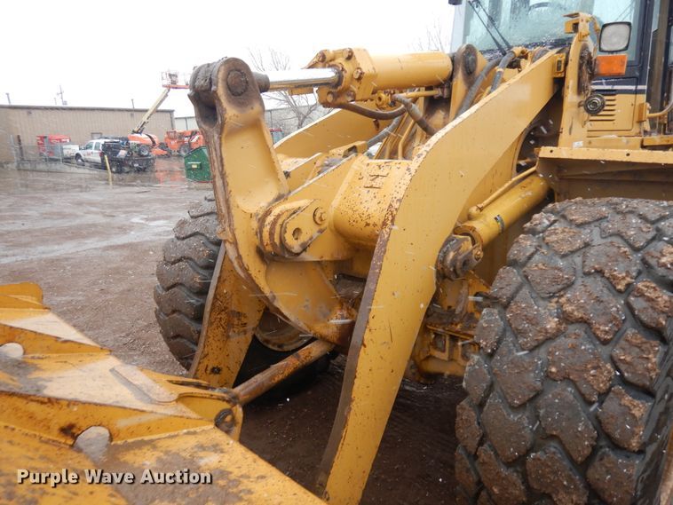 image for item IP9185 1996 Caterpillar 938F  wheel loader