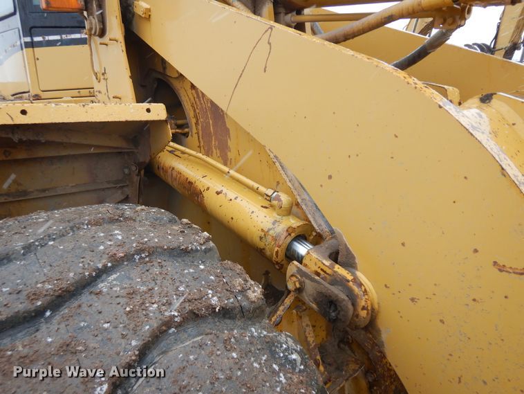 image for item IP9185 1996 Caterpillar 938F  wheel loader
