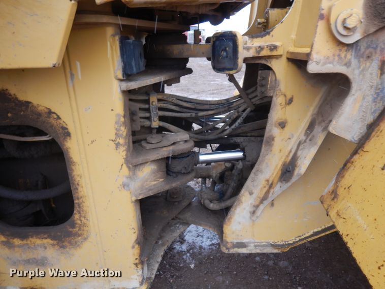 image for item IP9185 1996 Caterpillar 938F  wheel loader
