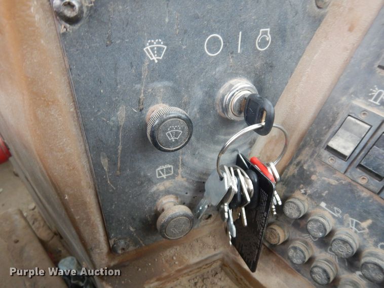 image for item IP9185 1996 Caterpillar 938F  wheel loader