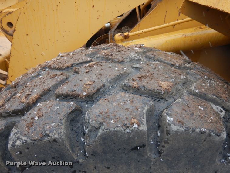 image for item IP9185 1996 Caterpillar 938F  wheel loader