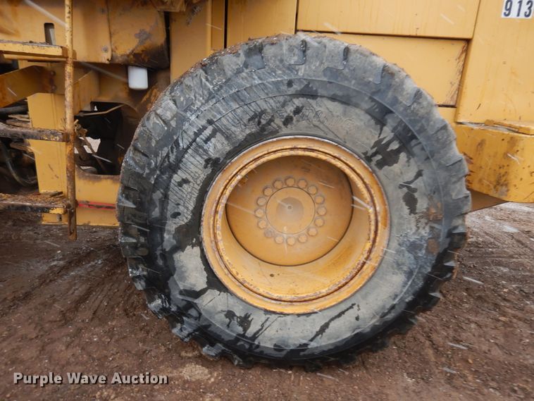image for item IP9185 1996 Caterpillar 938F  wheel loader