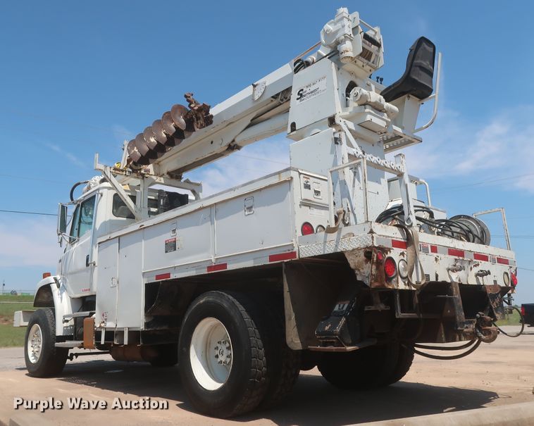 image for item IP9788 2003 Freightliner FL80  digger derrick truck