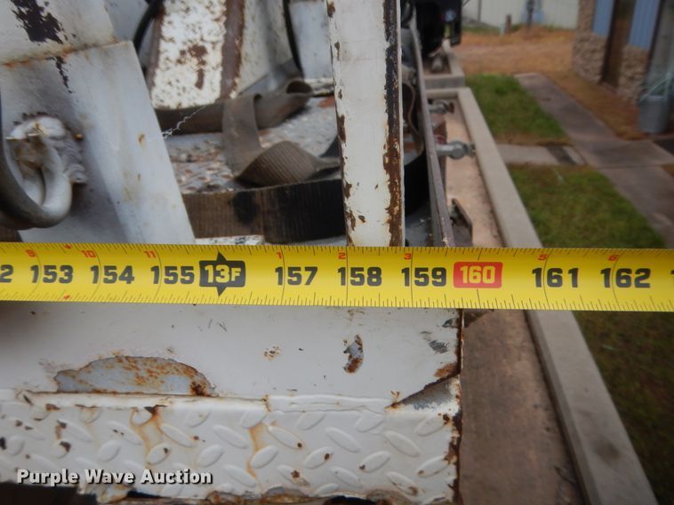 image for item IP9788 2003 Freightliner FL80  digger derrick truck