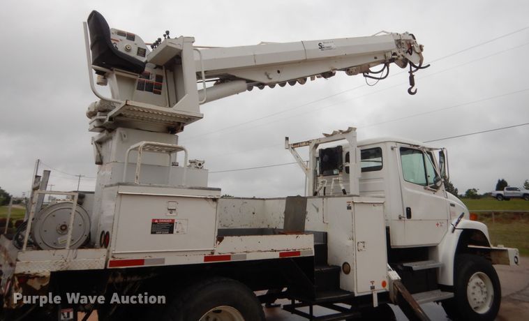 image for item IP9788 2003 Freightliner FL80  digger derrick truck