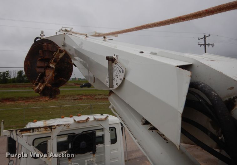 image for item IP9788 2003 Freightliner FL80  digger derrick truck