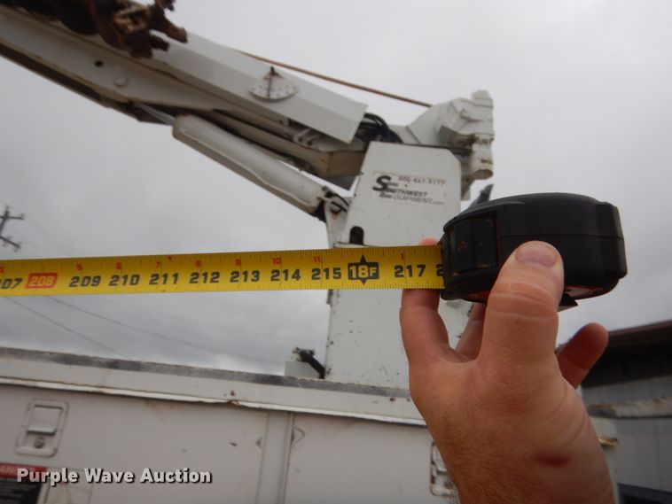 image for item IP9788 2003 Freightliner FL80  digger derrick truck