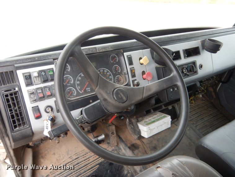 image for item IP9788 2003 Freightliner FL80  digger derrick truck