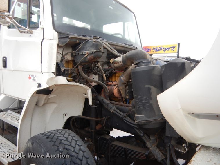 image for item IP9788 2003 Freightliner FL80  digger derrick truck