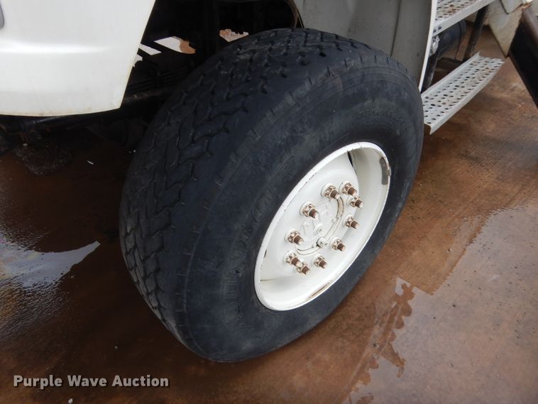 image for item IP9788 2003 Freightliner FL80  digger derrick truck