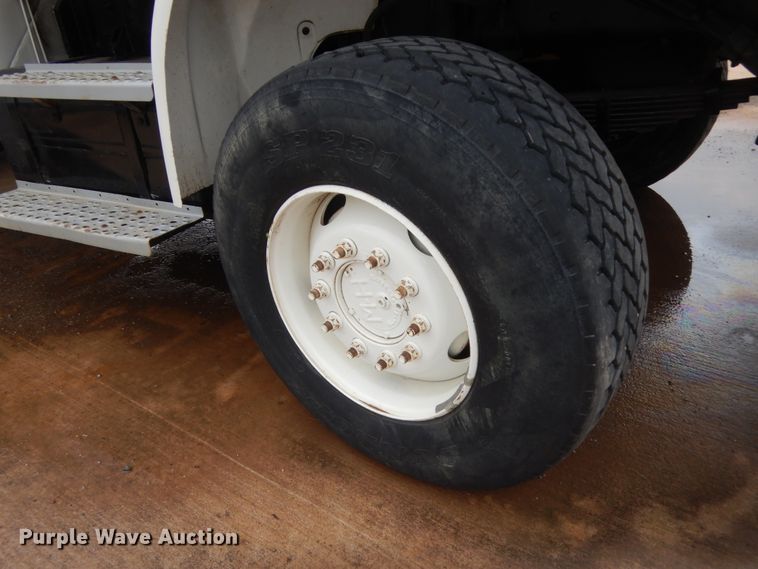 image for item IP9788 2003 Freightliner FL80  digger derrick truck