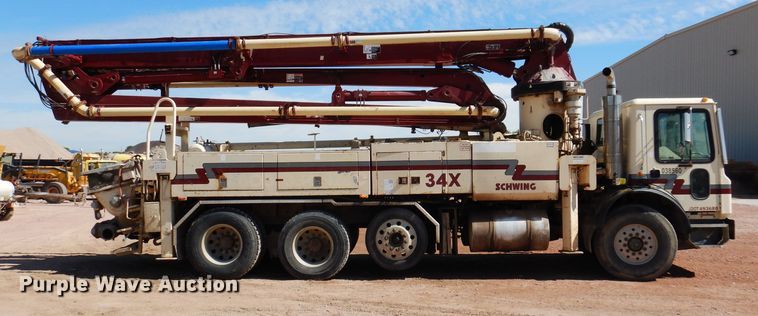 image for item IQ9629 2000 Mack MR688S  pump truck