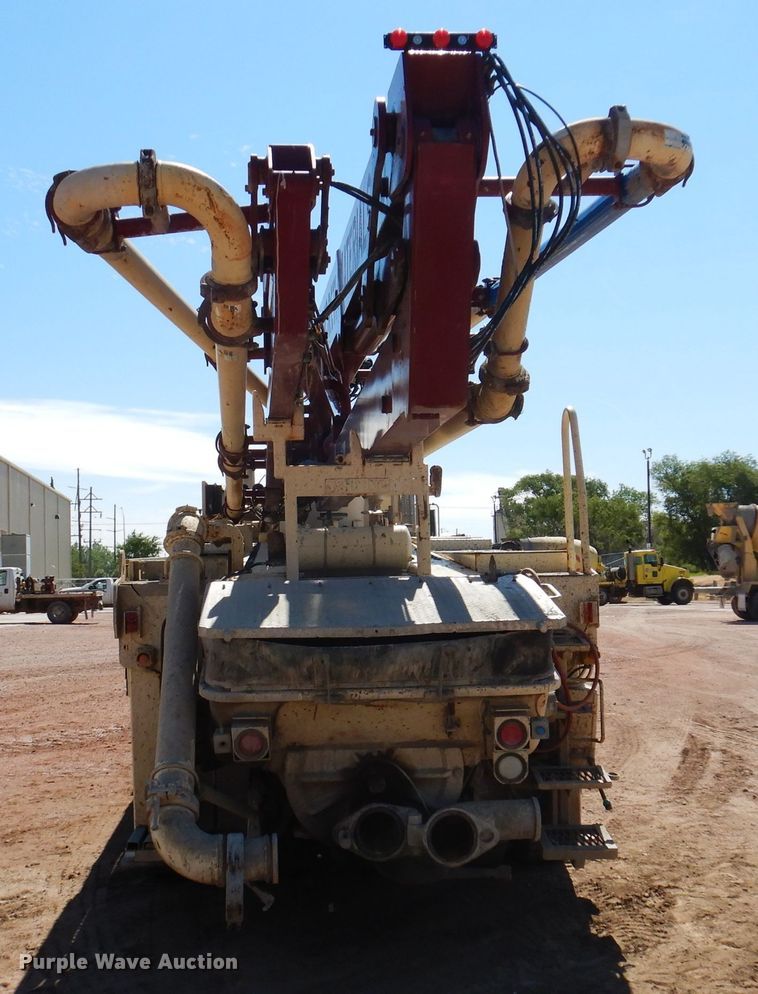 image for item IQ9629 2000 Mack MR688S  pump truck