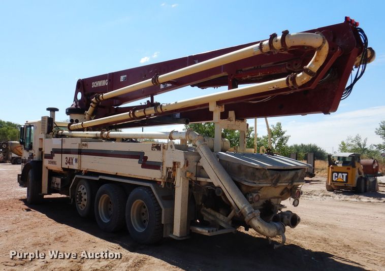 image for item IQ9629 2000 Mack MR688S  pump truck