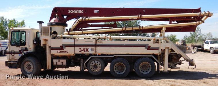image for item IQ9629 2000 Mack MR688S  pump truck