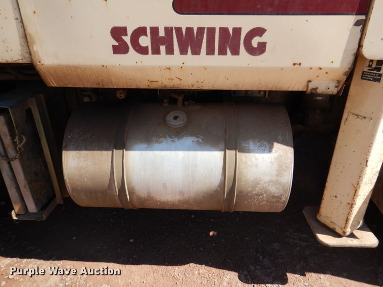 image for item IQ9629 2000 Mack MR688S  pump truck