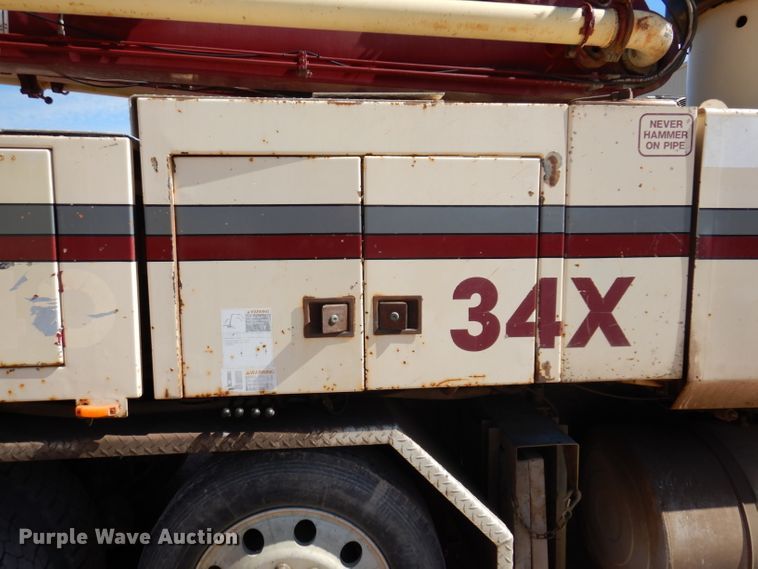 image for item IQ9629 2000 Mack MR688S  pump truck
