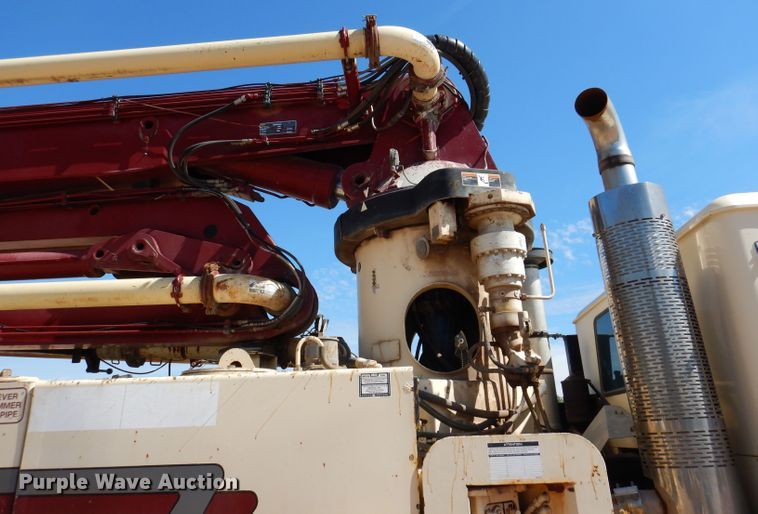 image for item IQ9629 2000 Mack MR688S  pump truck