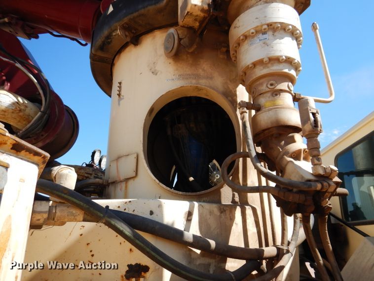 image for item IQ9629 2000 Mack MR688S  pump truck