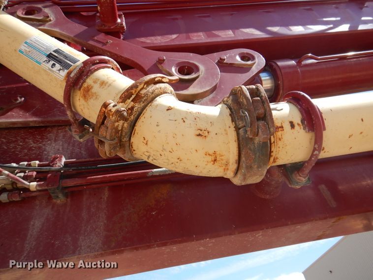 image for item IQ9629 2000 Mack MR688S  pump truck