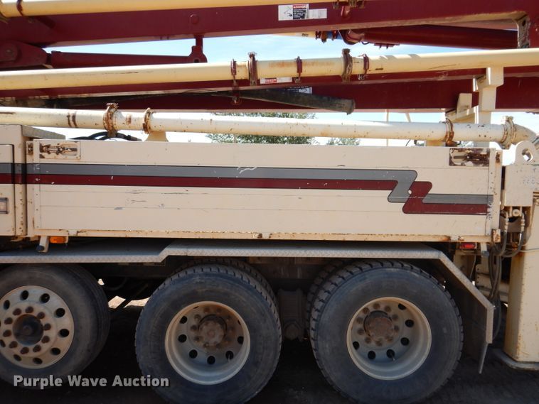 image for item IQ9629 2000 Mack MR688S  pump truck