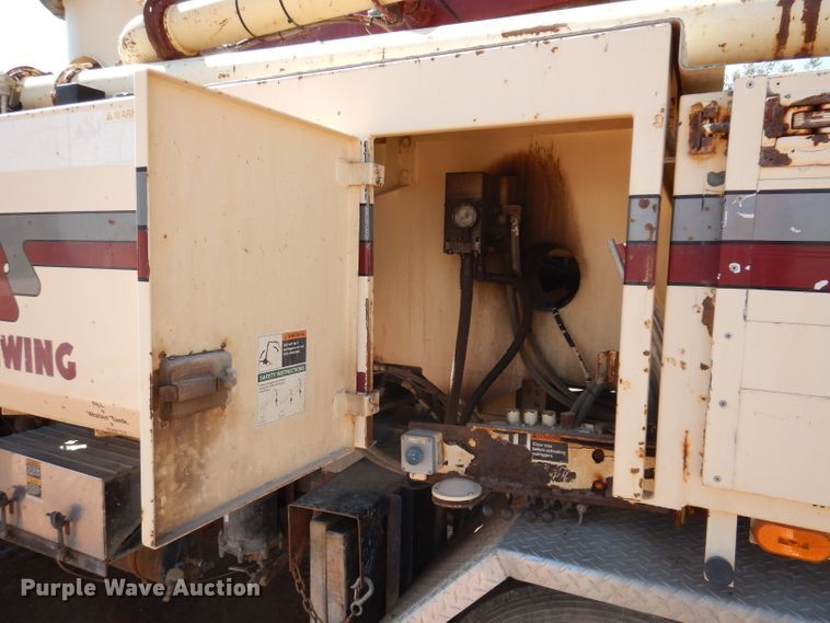 image for item IQ9629 2000 Mack MR688S  pump truck